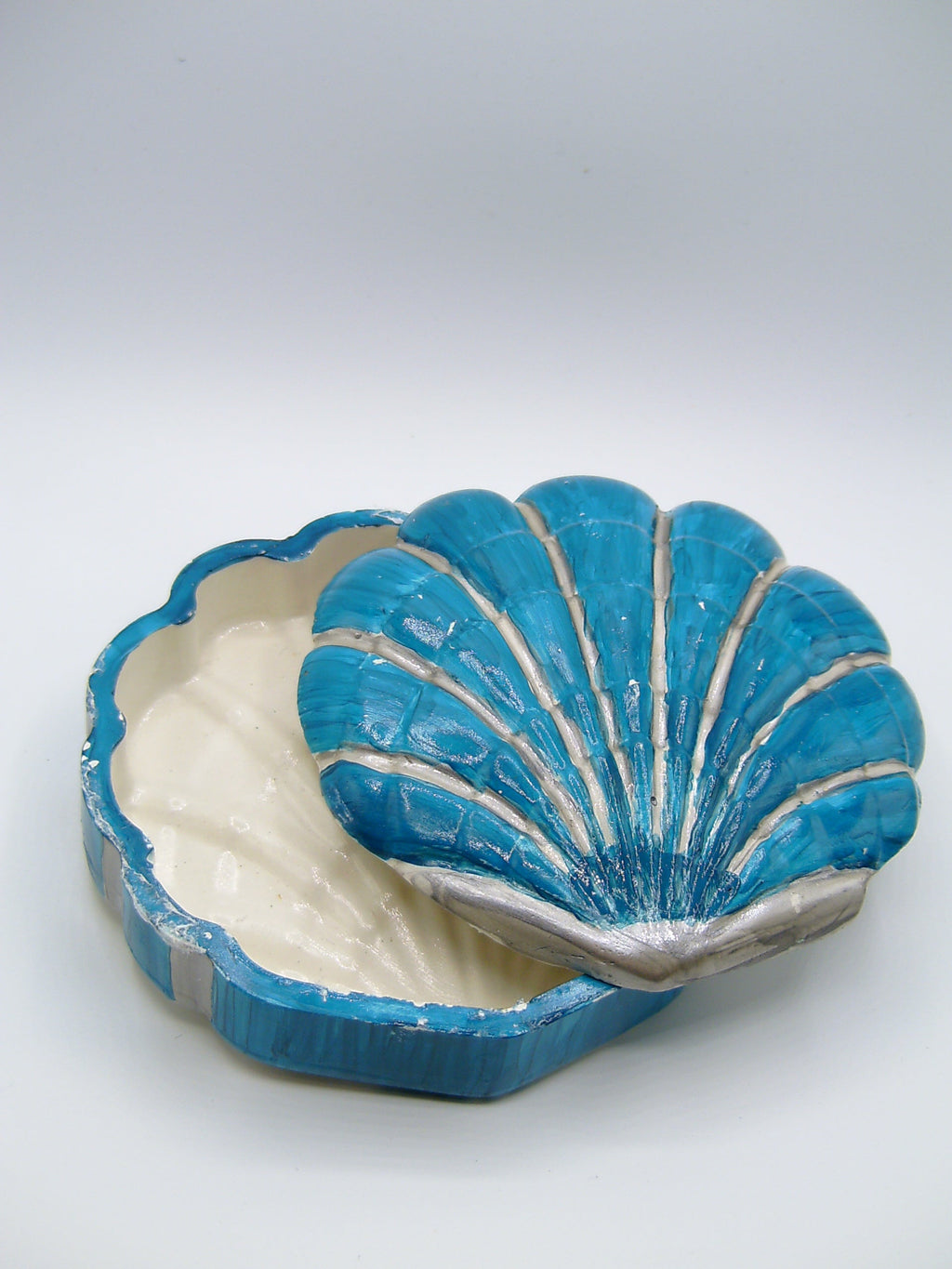 Muschelschatulle geöffnet von oben