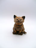Katzen-Skulptur von vorne