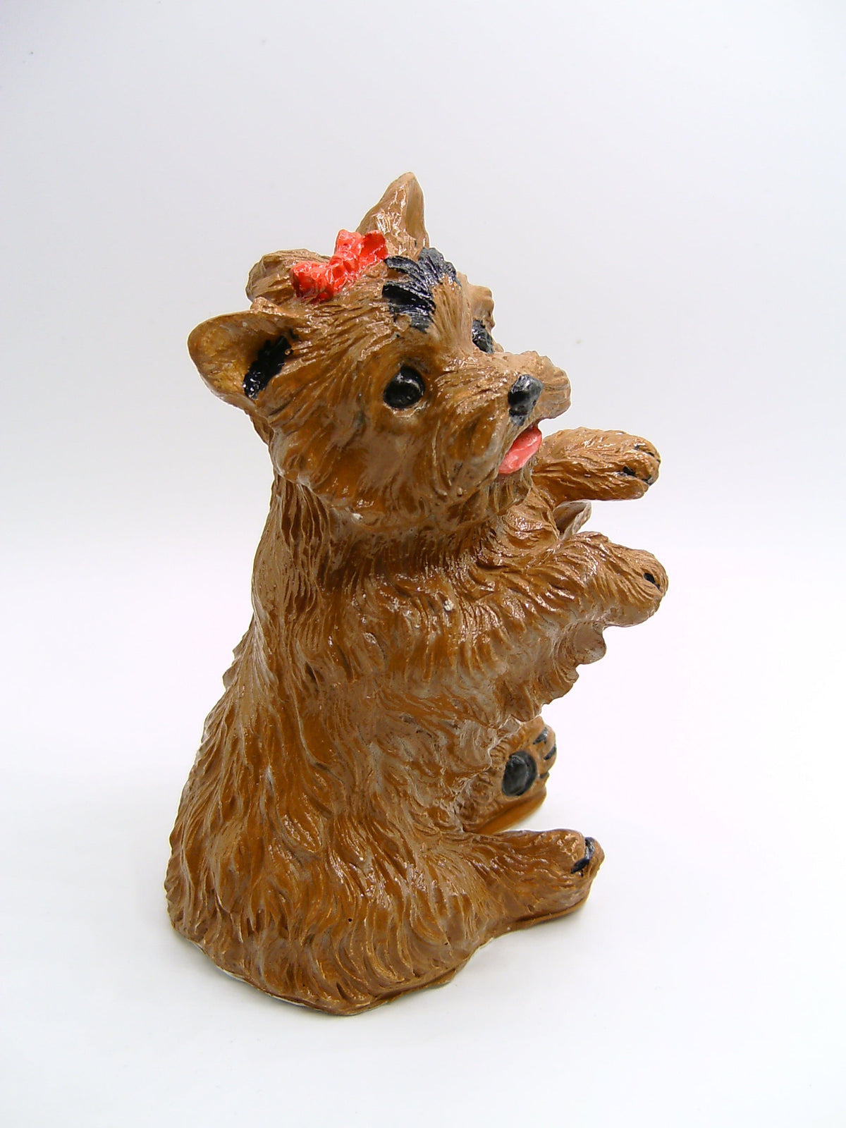Yorkshire Terrier Dekofigur schräg von vorne rechts