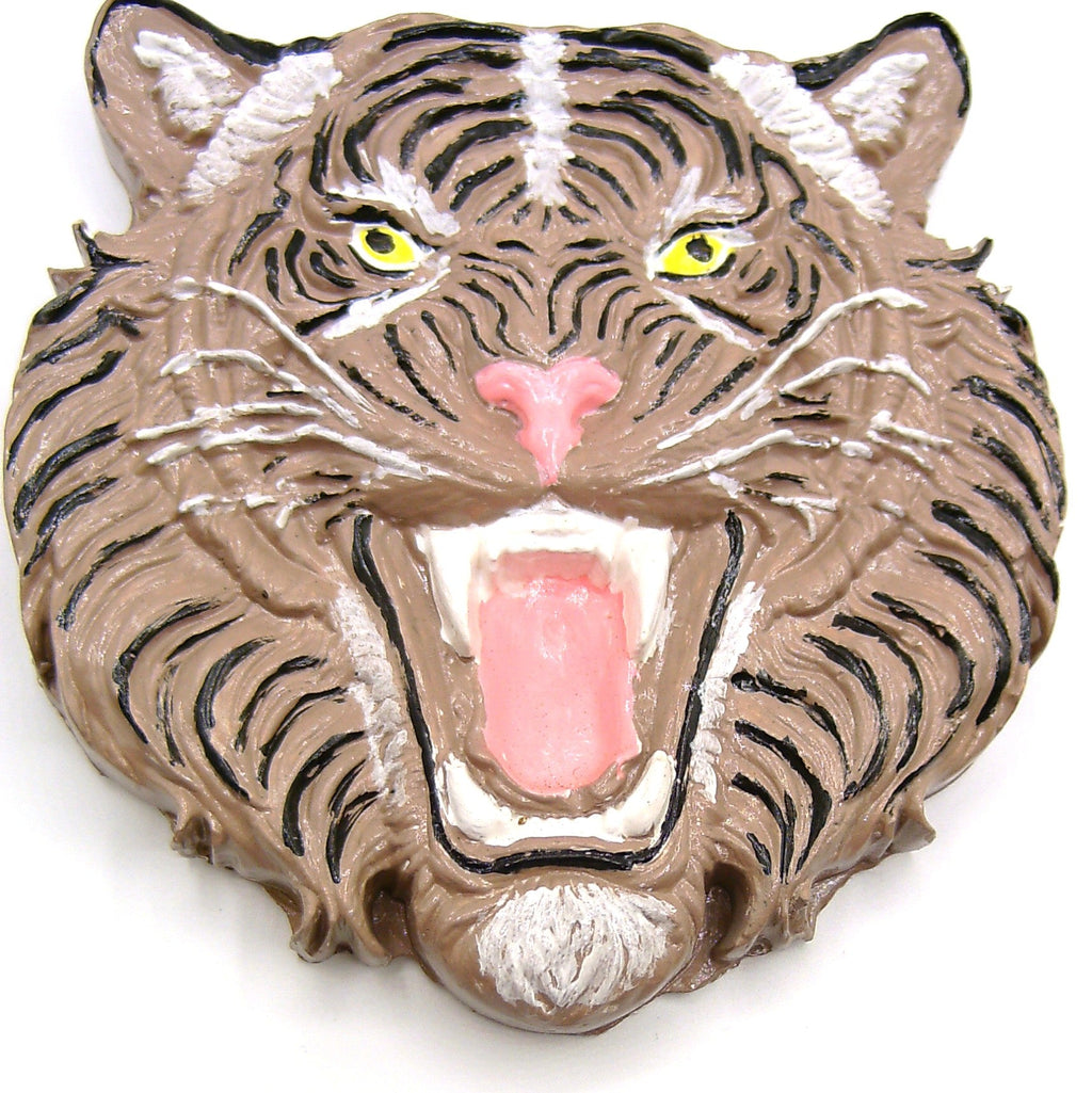 Tiger Relief Wanddeko von vorne nah