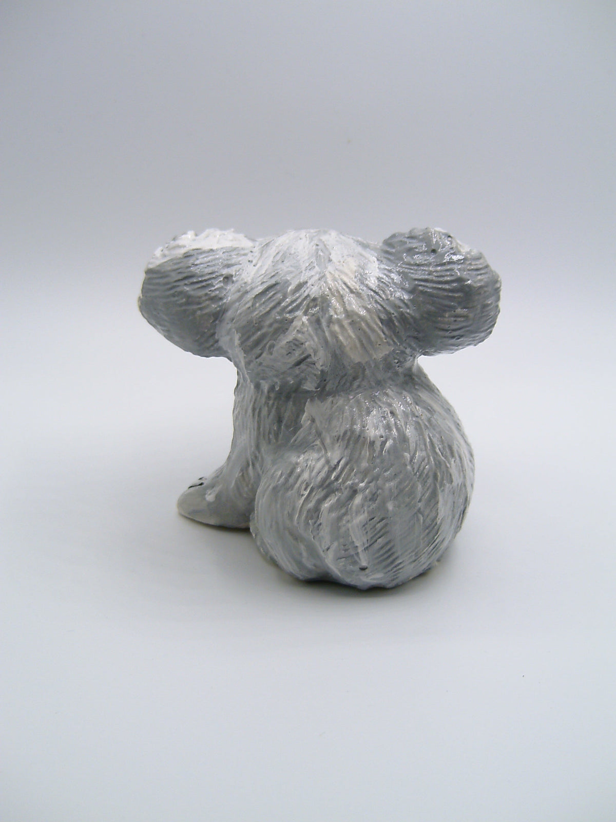 Koala Figur von unten vorne
