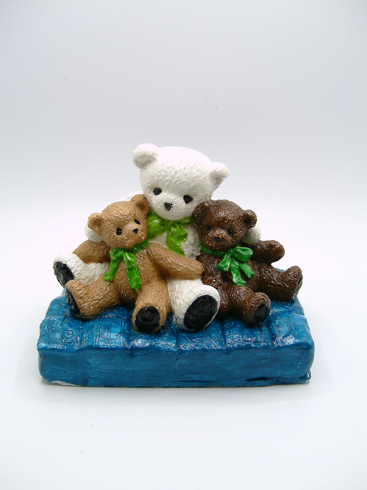 Drei Teddybären Figur von vorne