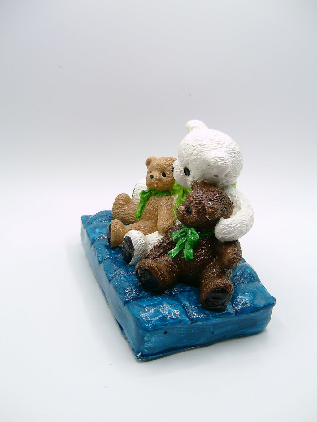 Drei Teddybären Figur seitlich links
